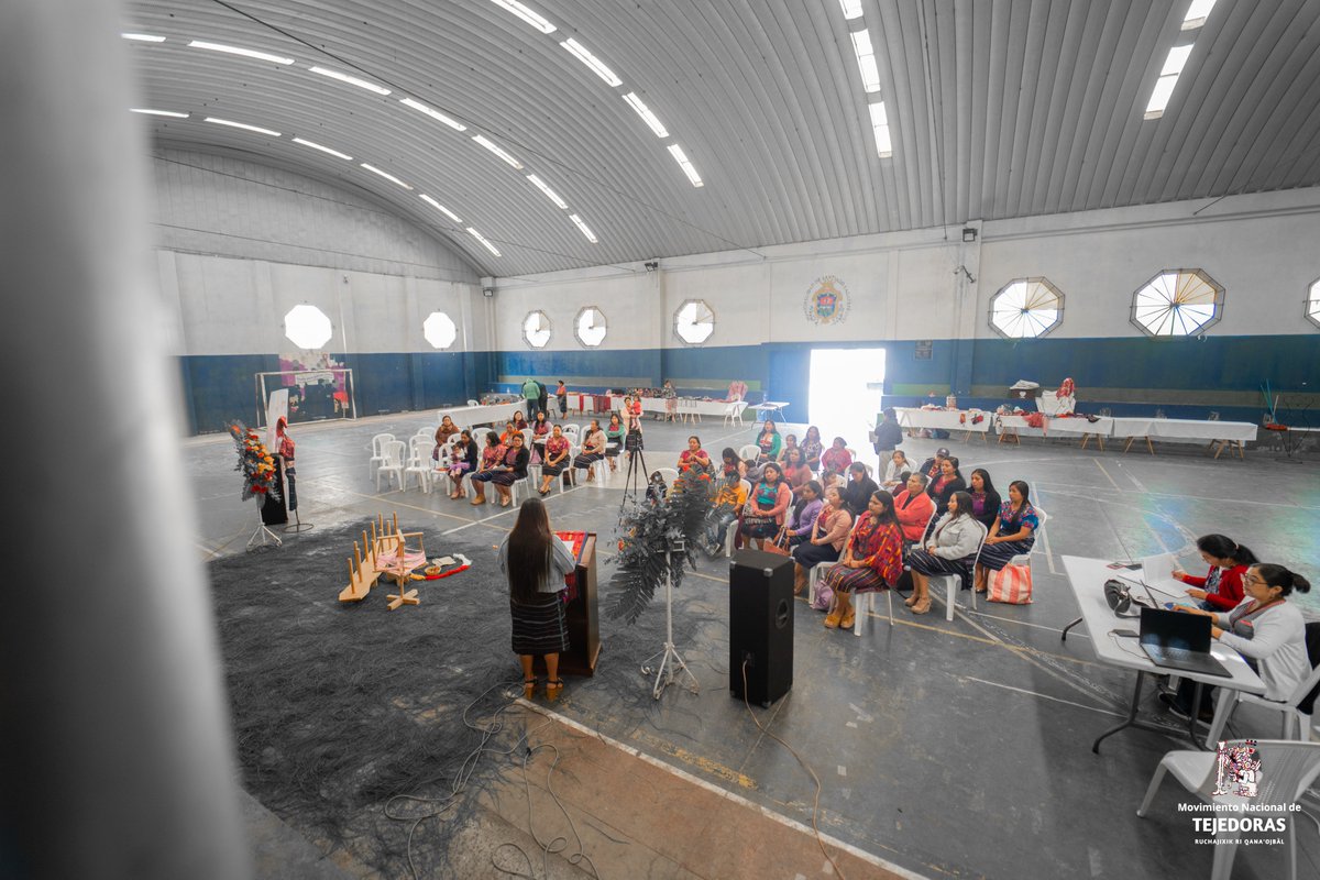 afedesac's tweet photo. Ayer realizamos la Clausura de Escuela de Tejido en Santiago Sacatepéquez, nos alegramos ver a más mujeres mayas tejedoras que seguirán tejiendo historia. https://t.co/Umz3EhX2Bn