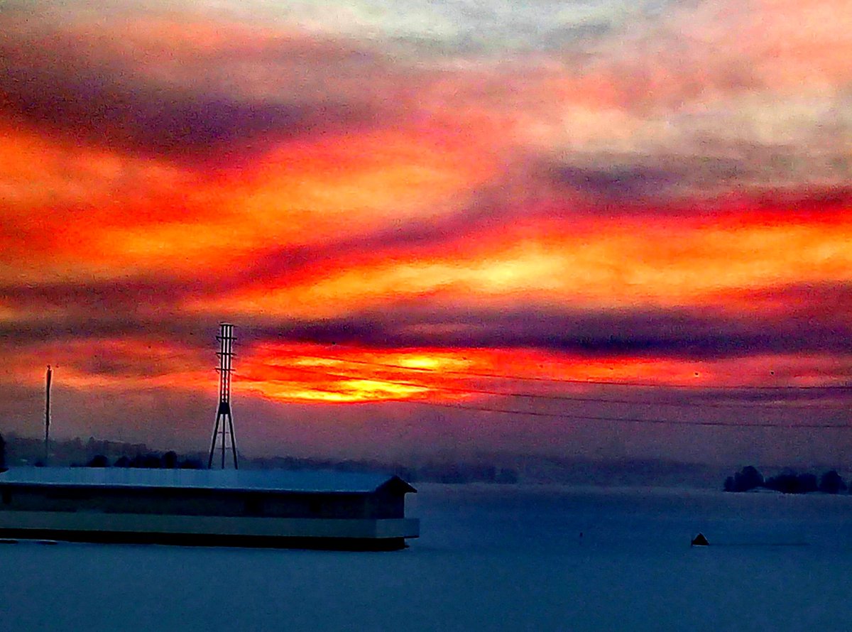 Jos haluat olla onnellinen pienen hetken — syö joulutorttu.
Jos haluat olla onnellinen tunnin — ota päiväunet.
Jos haluat olla onnellinen päivän — lähde metsään.
Jos haluat olla onnellinen koko loppuelämäsi — auta muita.