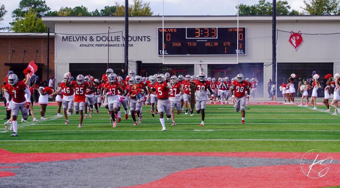 Blessed to receive an offer from <a href="/Newberry_FB/">Newberry College Football</a>! <a href="/CoachKnightNC/">Todd Knight</a> @DekeHerrin <a href="/coach_jdurrah/">Jordan Durrah</a> <a href="/CoachSHouston1/">Sam Houston</a>