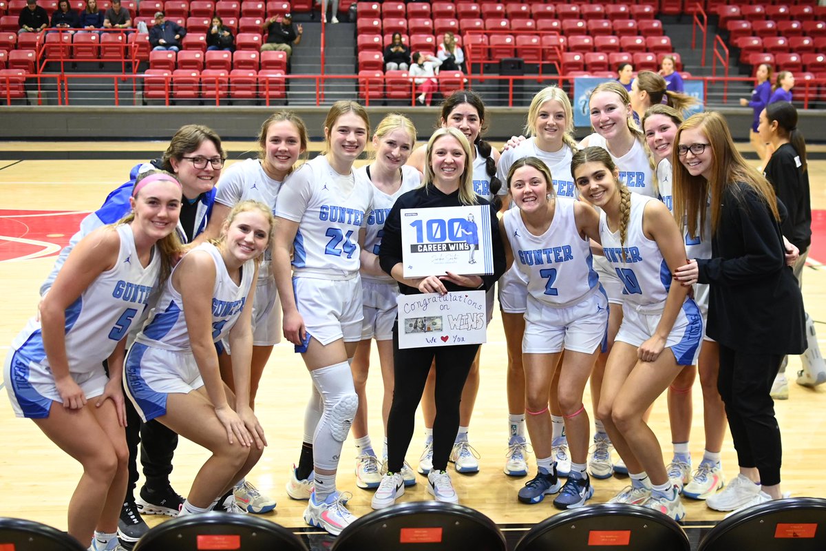 🚨🚨PSA🚨🚨
Congratulations to the best dang head coach out there for getting 100 CAREER WINS TODAY!💯 We are so lucky to have this selfless, fearless, go-getter as our leader!😤 Nobody more deserving than this, and she ain’t done yet! We love you, Coach Sarten!💙🏀🤍
#buildaboat