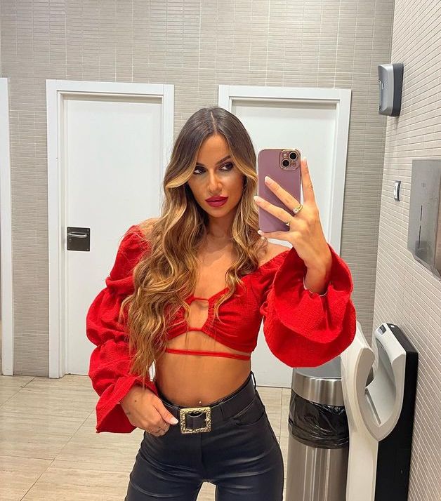 Adara_Mfans's tweet image. ¿Quieres que Pilar sea la expulsada?

🔁Si
❤️No

#GHVIP1D #GHVIPGala12 #GHVIP30N #GHVIP29N #GHVIP31N