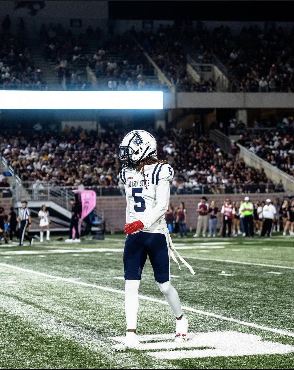 kamnorwood's tweet photo. Jackson State University Offered ! @CoachTSims @CoachTaylor010 @JuCoFootballACE @JUCOFFrenzy @JeremyO_Johnson @ChadSimmons_ @MohrRecruiting @SWiltfong247 @PRCCAthletics https://t.co/virjRYSuuy