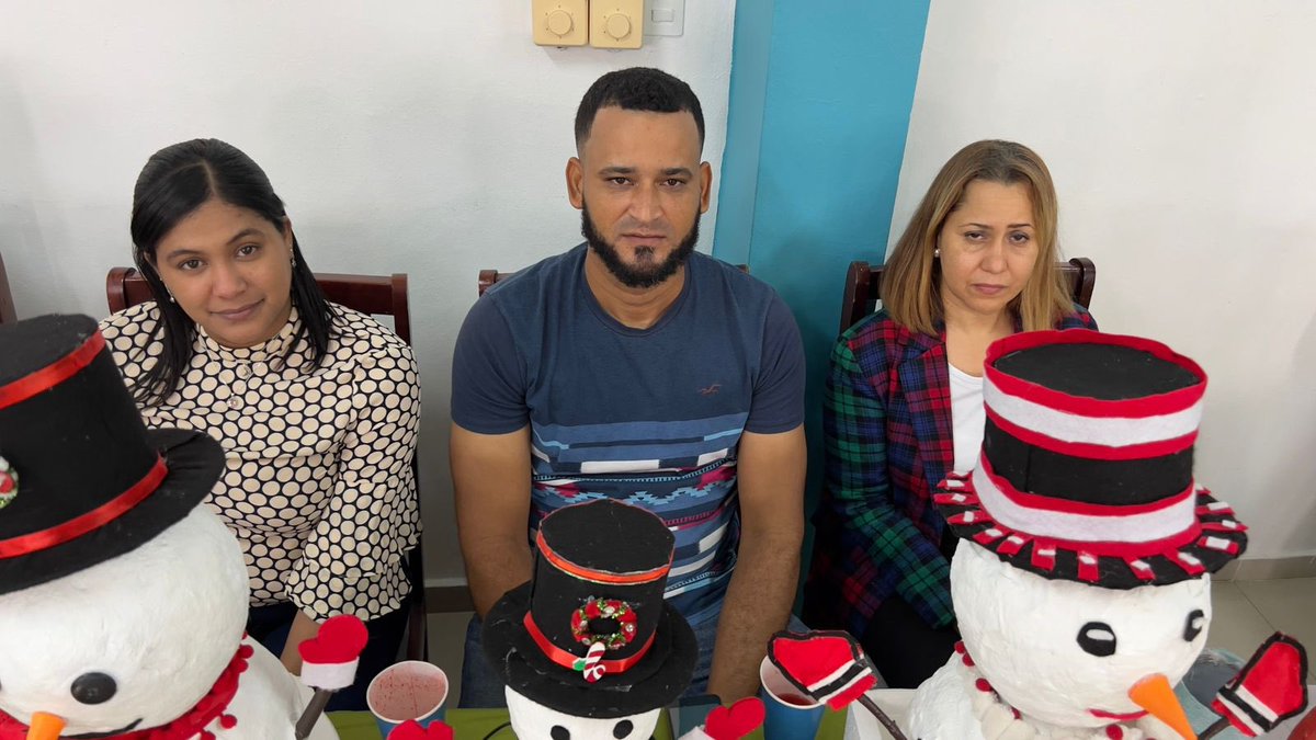 PedepeEspaillat's tweet image. Hoy en PEDEPE, presenciamos historia en acción. ¡Descubre las obras de arte e ingenio en el curso taller de reciclaje! 💡🌱 Un aplauso a los estudiantes que demostraron que cuidar nuestro planeta es una obra maestra. 🎨💚 #ReciclajeCreativo @coraamocard