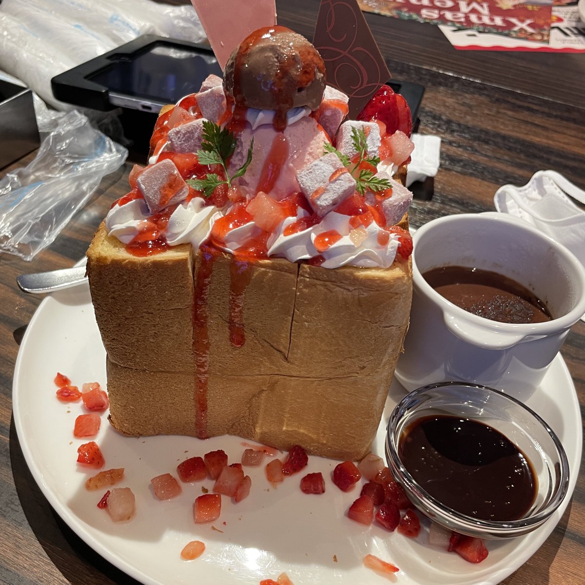 今日は短時間だけどフォロワーと約3年ぶりに会っていつもどおりに喋って楽しかったです🥹 