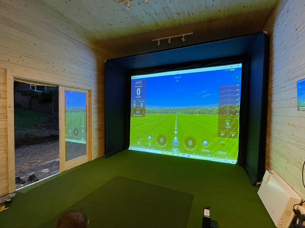 GolfinSimulator's tweet photo. Add a SimBay to your home this winter !
Enclosures - Launch Monitors - Packages and more
#skytrak #trackman #Flightscope #mevo+ https://t.co/ksKvp0aUDP