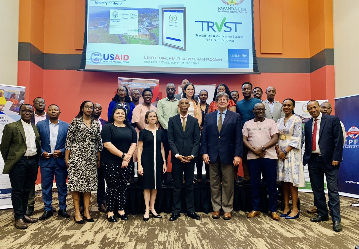 RwandaFDA's tweet photo. Today, in collaboration with @RwandaHealth , we received the National Product Catalog (NPC) Mobile application from our partners @USAIDRwanda , @GHSupplyChain , and rolled out its integration with the Traceability and Verification System (TRVST) supported by @unicefrw . https://t.co/KKGhqvyZkw