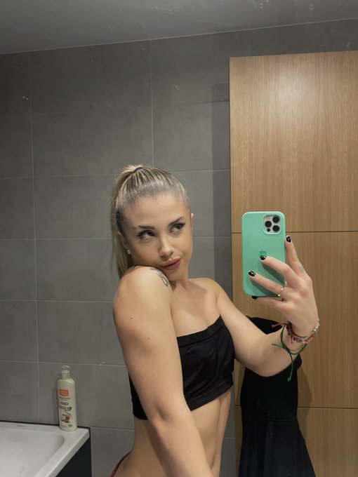 Buenos d&iacute;as https://t.co/6BAWA0nBUm