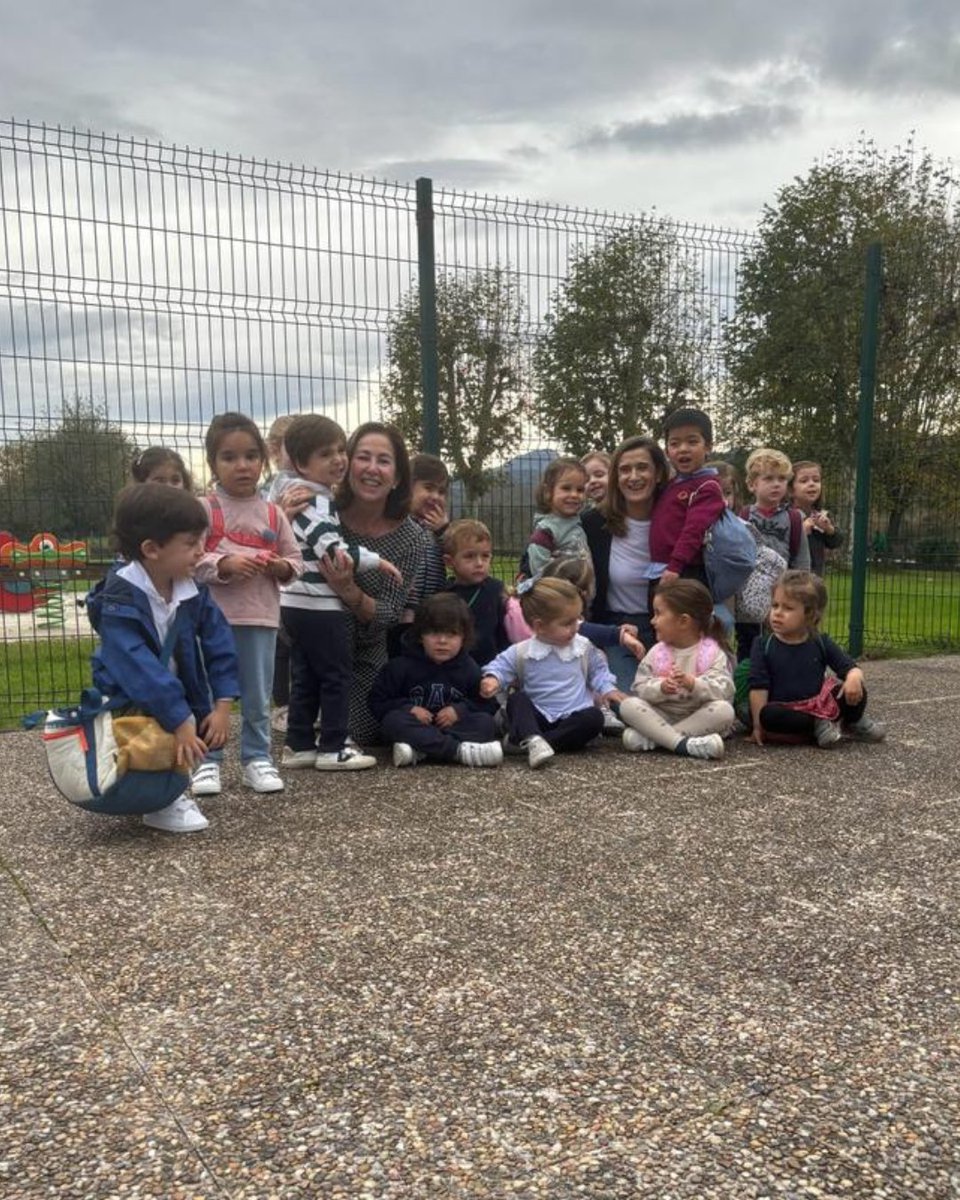 ColegioMeres's tweet image. ¡Qué bien se lo han pasado nuestros Enanitos en la piscina! 🏊🏼 Los cursos llegan a su fin pero el aprendizaje perdurará 🤩 Muchas gracias a todos los que lo habéis hecho posible y, en especial, a las 4 superabuelas que nos han ayudado durante las sesiones 😊❤️ #ColegioMeres