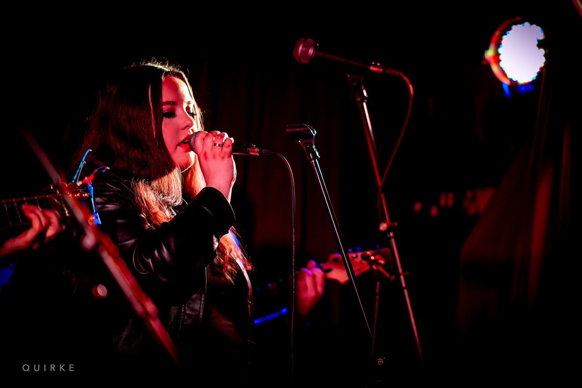 tara🪩 tweet media