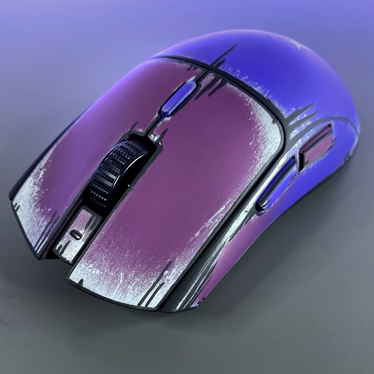 modest_designs_'s tweet photo. Cooked this custom @razer Viper V3 with @Oldshoolidis
and we're giving it away, find the post on our ig profiles!!
#custom #custommade #custompaint #custommouse #mousecustom #gaming #gamingmouse #razer #customgamingmouse https://t.co/v2Wb1TTgGb