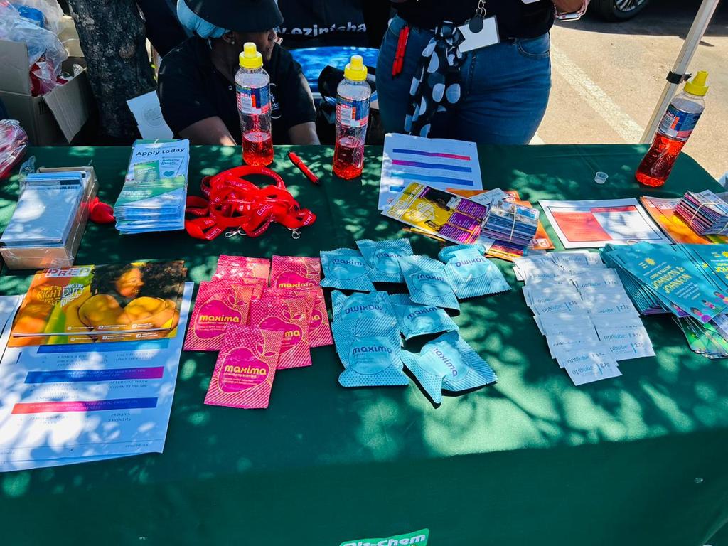 ezintsha's tweet photo. Celebrating #WorldAIDSDay! 🎗️ Let communities lead the way in the fight against HIV/AIDS.Together, let's raise awareness, break the stigma, and work towards an HIV-free future! 💙🔗 #LetsEndAIDS #CommunityEmpowerment #EzintshaPrEP #WAD2023 https://t.co/FAKKTQu2XS
