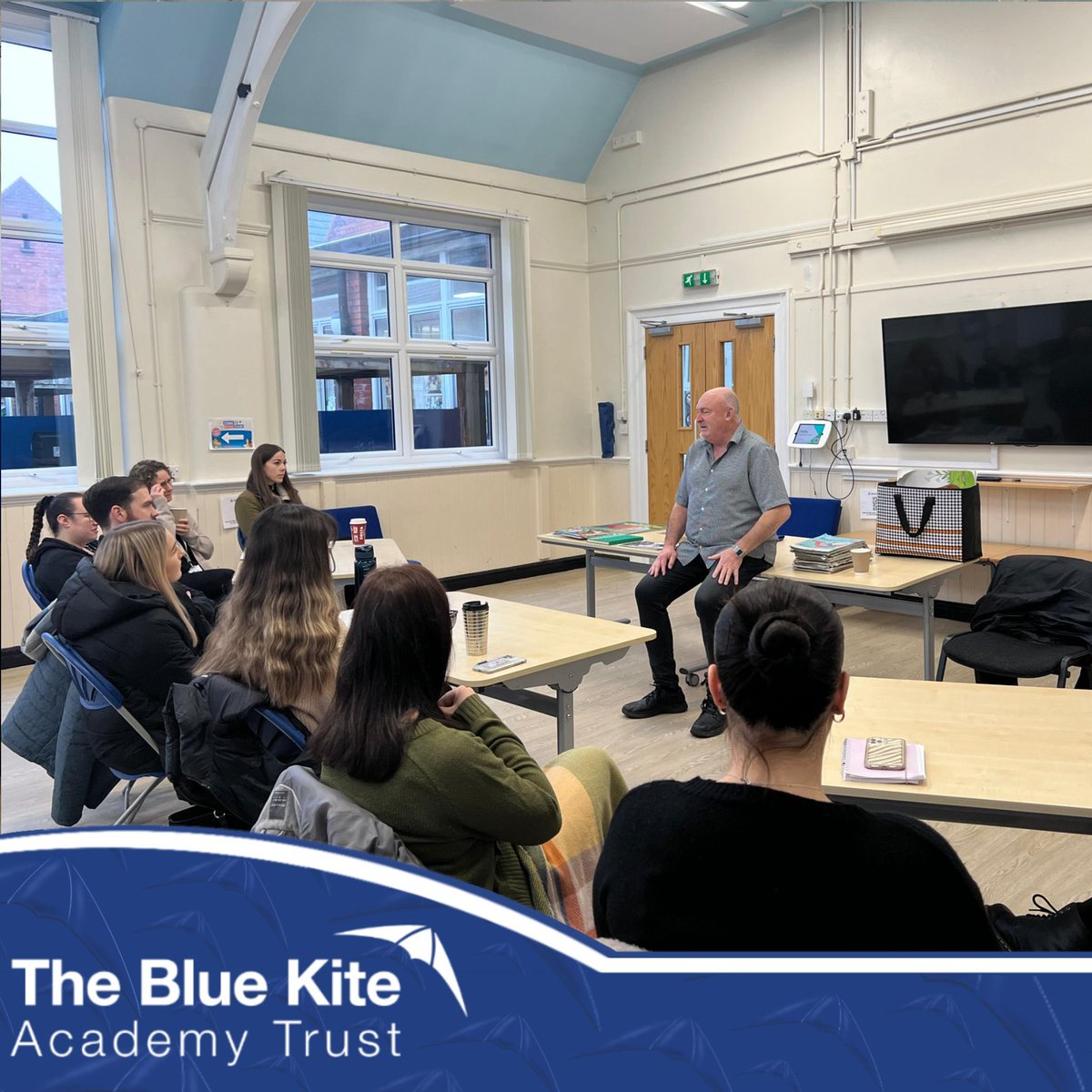 📚🌟Our trainee teachers had the privilege of working with renowned Author and Reading Ambassador, Neil Griffiths, on instilling the love of reading into our children! 📖✨

Together, we're creating a generation of passionate readers! 🙌📚

#LoveOfReading #ReadingForPleasure