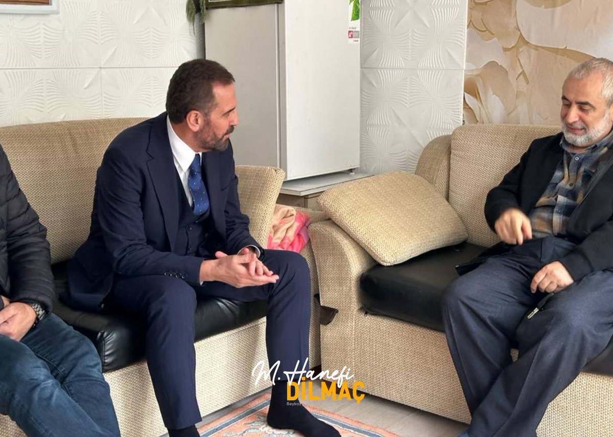 Geçtiğimiz günlerde annesi vefat eden AK Parti Çubuklu teşkilatımızdan Ekrem Durmaz ağabeyimizi ziyaret ederek baş sağlığı dileklerimizi ilettik.

Merhume annemize Allah'tan rahmet, yakınlarına ve sevenlerine sabırlar diliyorum. Mekanı cennet olsun.