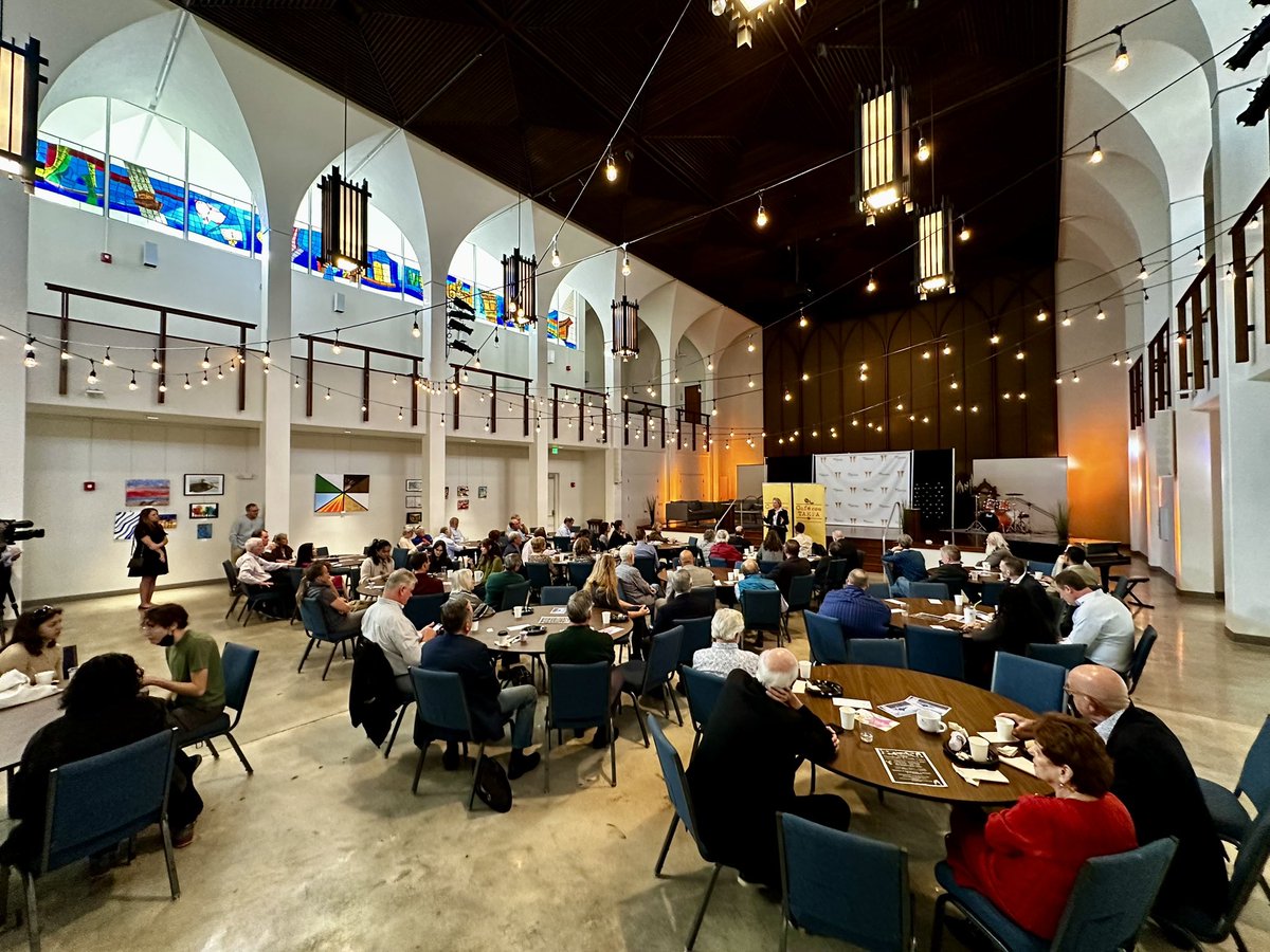 State Attorney Suzy Lopez speaking now at Cafe con Tampa