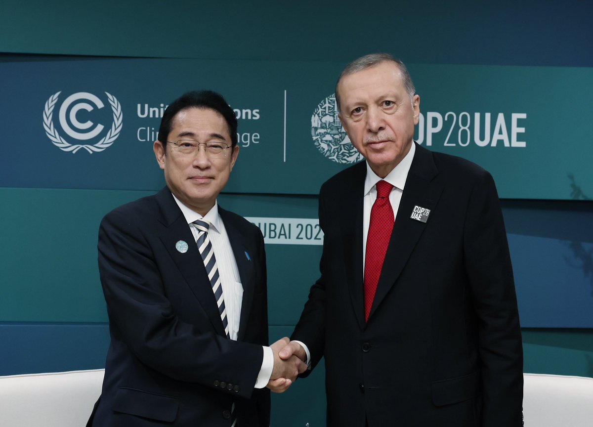 Cumhurbaşkanımız Erdoğan, Japonya Başbakanı Fumio ile görüştü tccb.gov.tr/haberler/410/1…