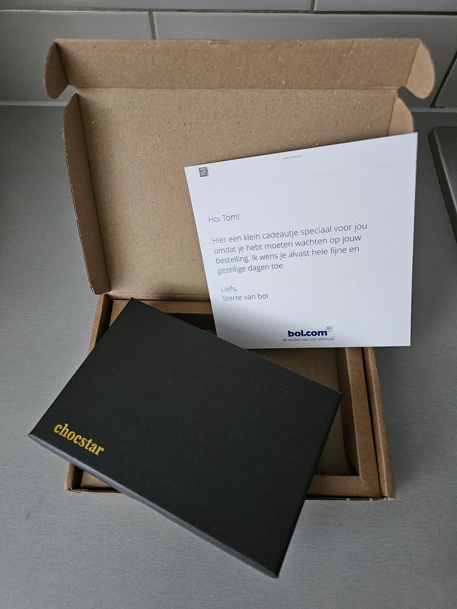 tomvanrijn1972's tweet photo. Wauw! Bedankt @bol.com. Heel attent! https://t.co/u8zcPYbc7t
