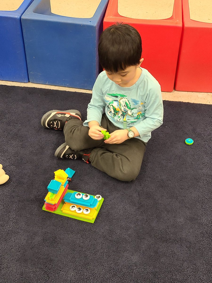PMPantherCubs's tweet photo. Center time in preschool is for playing together, practicing counting, and building with bristle blocks! We are busy learners. https://t.co/oQLL7OEW0M