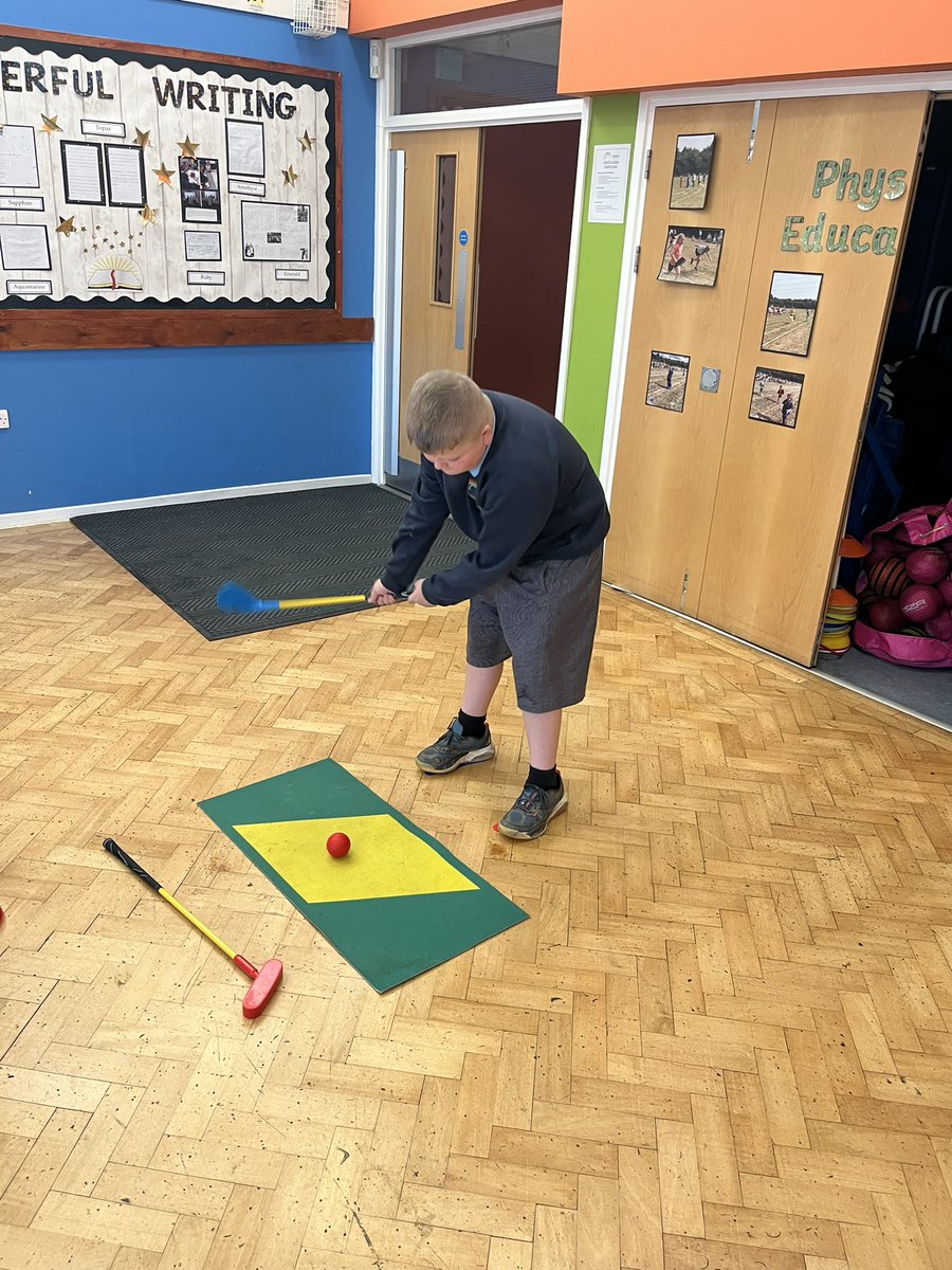 MPSECOMMUNITY's tweet photo. INTERVENTION PE. 

Today we worked with small groups on golf. 

A great session for children to experience a sport most had never played before. Just working on our fundamentals of stance and our swing. Improving the hand-eye coordination.

Well done everyone @FieldheadPA https://t.co/IJAhah8Ckw