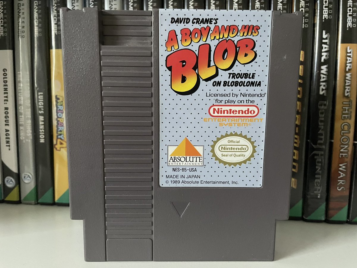 Retro_sheriffen's tweet image. Hey everyone. I collect video games.
Starting this with showing versions of different nes games.
Starting with #aboyandhisblob 
One is for the us market and the other one for the europen market.
#nes #snes #nintendo #zelda #gamer #collector #nescollector #retro #retrogamer