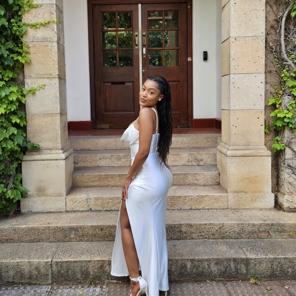 ora ʚɞ tweet media