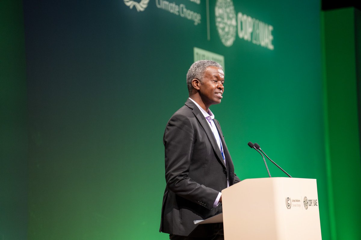IFCAfrica's tweet photo. Mohamed Gouled, IFC VP for Industries, touts the benefits of Distributed #RenewableEnergy as an effective way to get power to to rural parts of #Africa. He was speaking an event co-hosted by @NigeriaGov &amp; the Government of #Ghana at #COP28. 
Learn more: https://t.co/ZBoc3LxGhG https://t.co/IzAaQ5vkEC