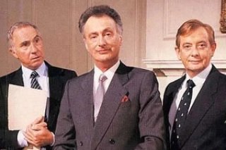 _catseries's tweet photo. EP! 'L'escurçó negre', 'Allo Allo', 'Els joves', o 'Sí, primer ministre', entre altres sèries mítiques britàniques, es podran veure en català a la plataforma 3Cat a partir d'aquest dissabte! Un regal majúscul!!Feu-ne difusió perquè tothom ho sàpiga! https://t.co/dTSnu9hLol