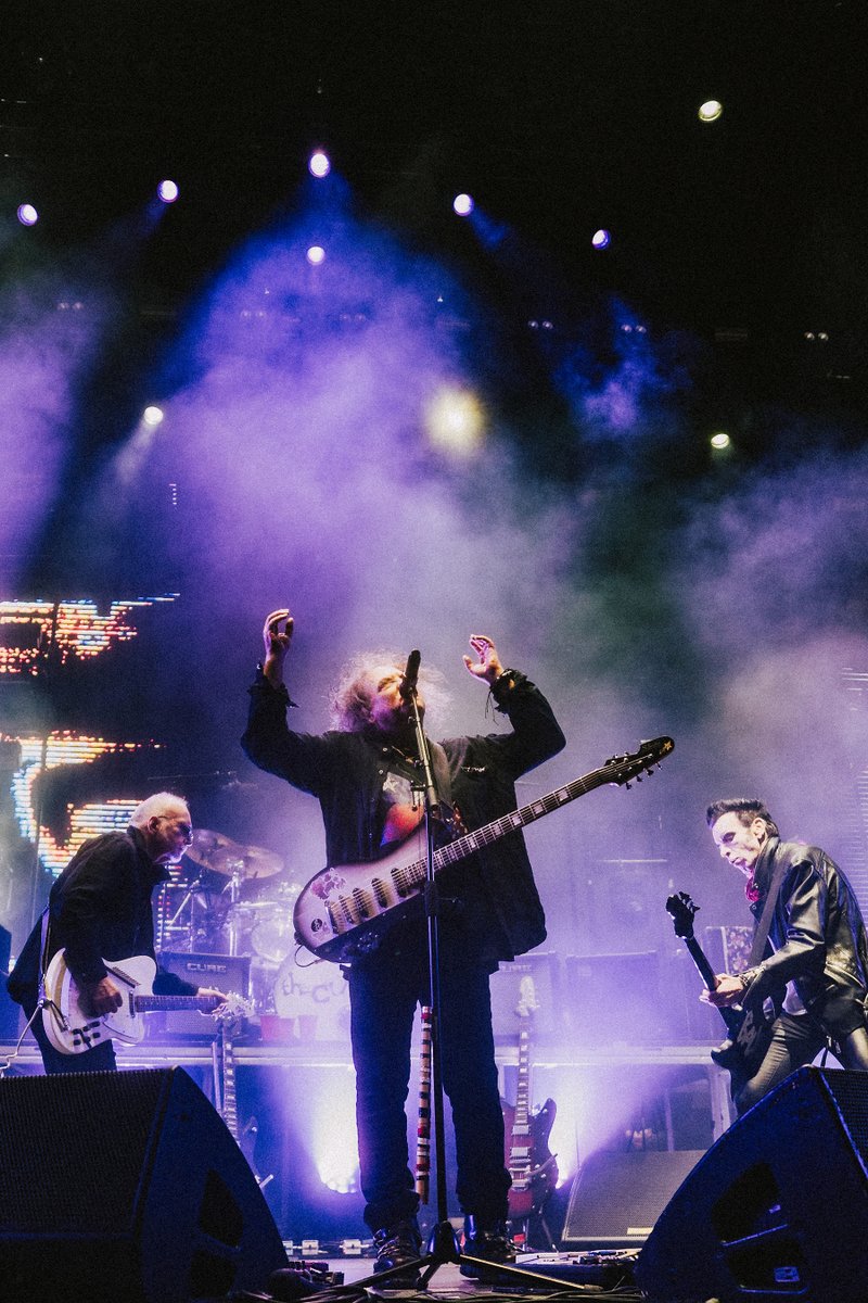 thecure's tweet image. CHILE! THANK YOU!! WONDERFUL!!!
📷@AndieBorie 
#SHOWSOFALOSTWORLD2023