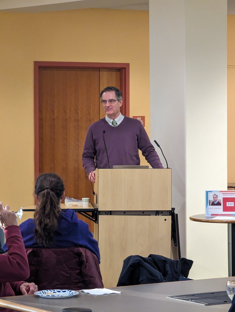 macphaidin_lib's tweet image. #MacphaidinLibrary thanks John Rodrigue for his fascinating discussion about the Civil War and the end of slavery in the deep south. Borrow his new book, Freedom&apos;s Cresent, from the library!

#FacultyScholarship #CivilWar #StonehillLibrary