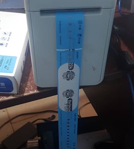 On t’a dit que c’est #ToutPourBarbec ti crois pas ?
Ye dis, ti crois pas ? Ti crois pas ?

Les bracelets sont prêts et seront donnés à l’entrée de la plage après avoir scanné vos billets. Ces bracelets donneront le droit d’accéder à l’espace dédié au Barbec.

Hâte 🥰