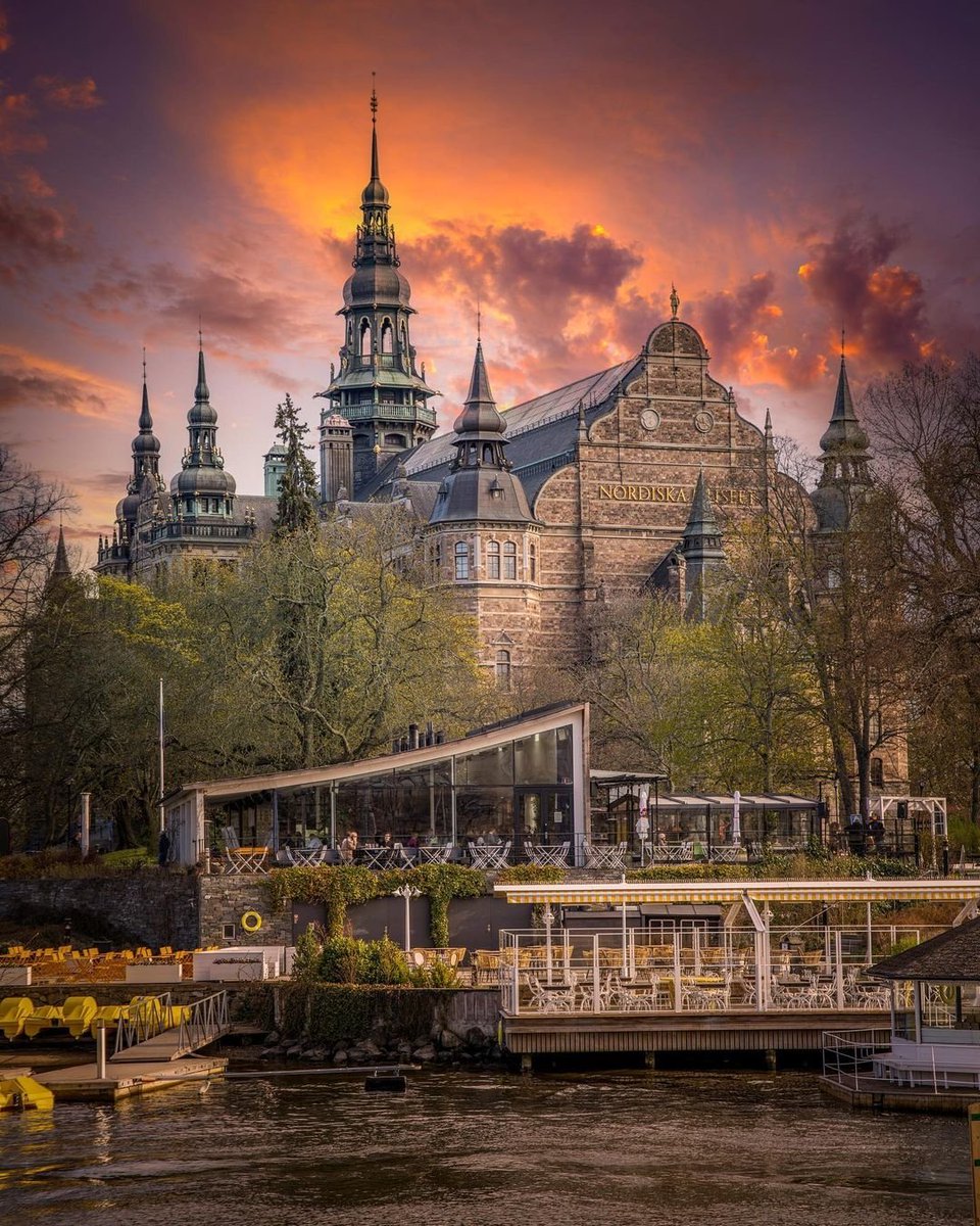 Places you must visit when in Stockholm : welcome to Nordiska museet. ✨🏛️
Learn about Nordic heritage at Sweden's largest cultural history museum.
<a href="/nordiskamuseet/">Nordiska museet</a>
📷 sahand.photography 

#stockholm #nordiskamuseet #stockholmstad #museum #europetravel #viewstockholm
