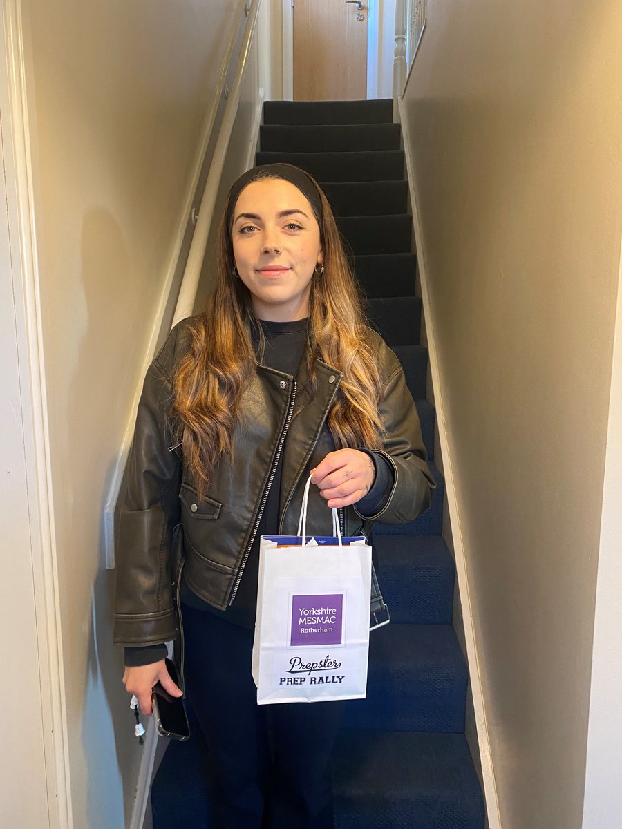 YWCAYorkshire's tweet photo. Today is #WorldsAIDSDay to celebrate and help raise awareness Fleming Gardens met with Harriet from @yorkshiremesmac who provided us with information around sexual health and PrEP.
#WorldAIDSDay #aidsfreegeneration #ywcafleminggardens #DomesticAbuseSupport #MESMAC https://t.co/1TMjv6wzyh