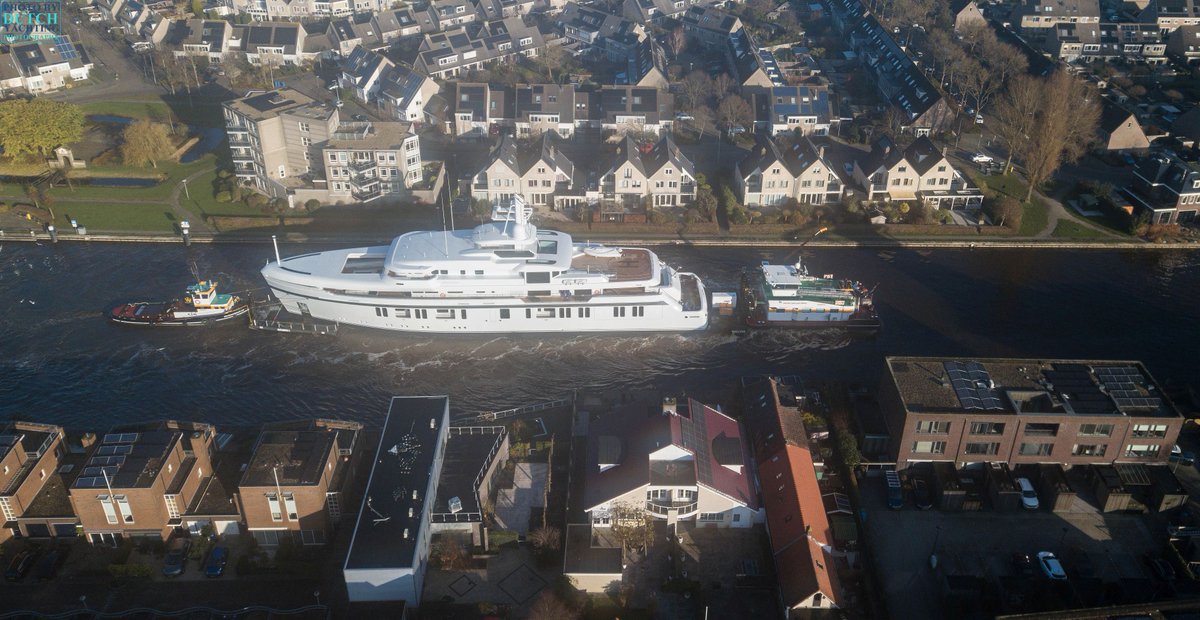 The 65.19m / 213’1” Capri left Aalsmeer for Rotterdam today. Photos by Gerard Stam, The Nautical Lady &amp; @DutchYachting.

#Capri #AlphenaandenRijn #Woubrugge #GerardStam #Feadship