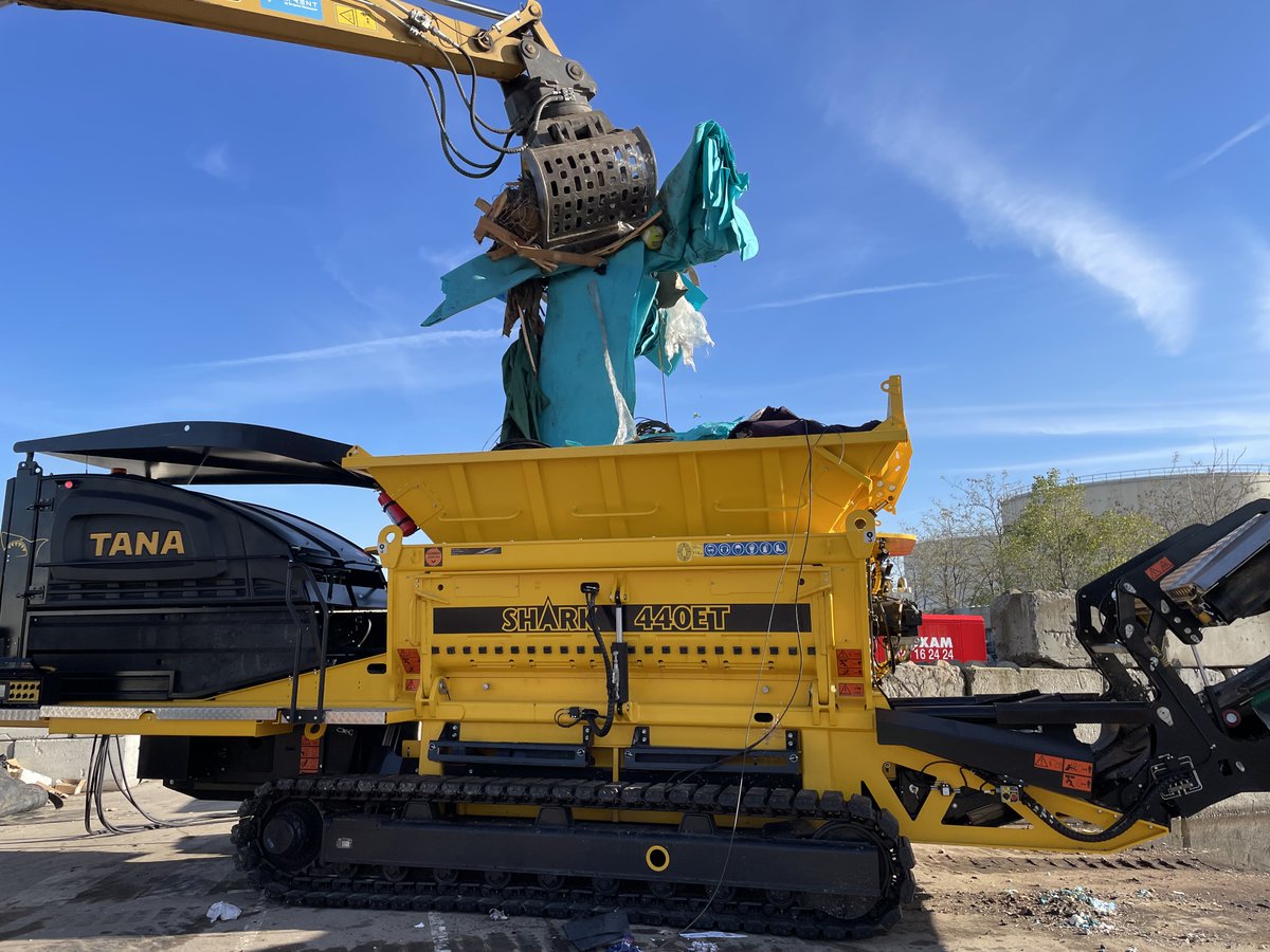 Big thanks to Tana France for a fantastic demo of TANA 440ET! The seamless integration of electricity wowed everyone, emphasizing the efficiency and user-friendliness of alternative energy solutions. Where to next? Check the electrifying demo roster: bit.ly/3R51b0F