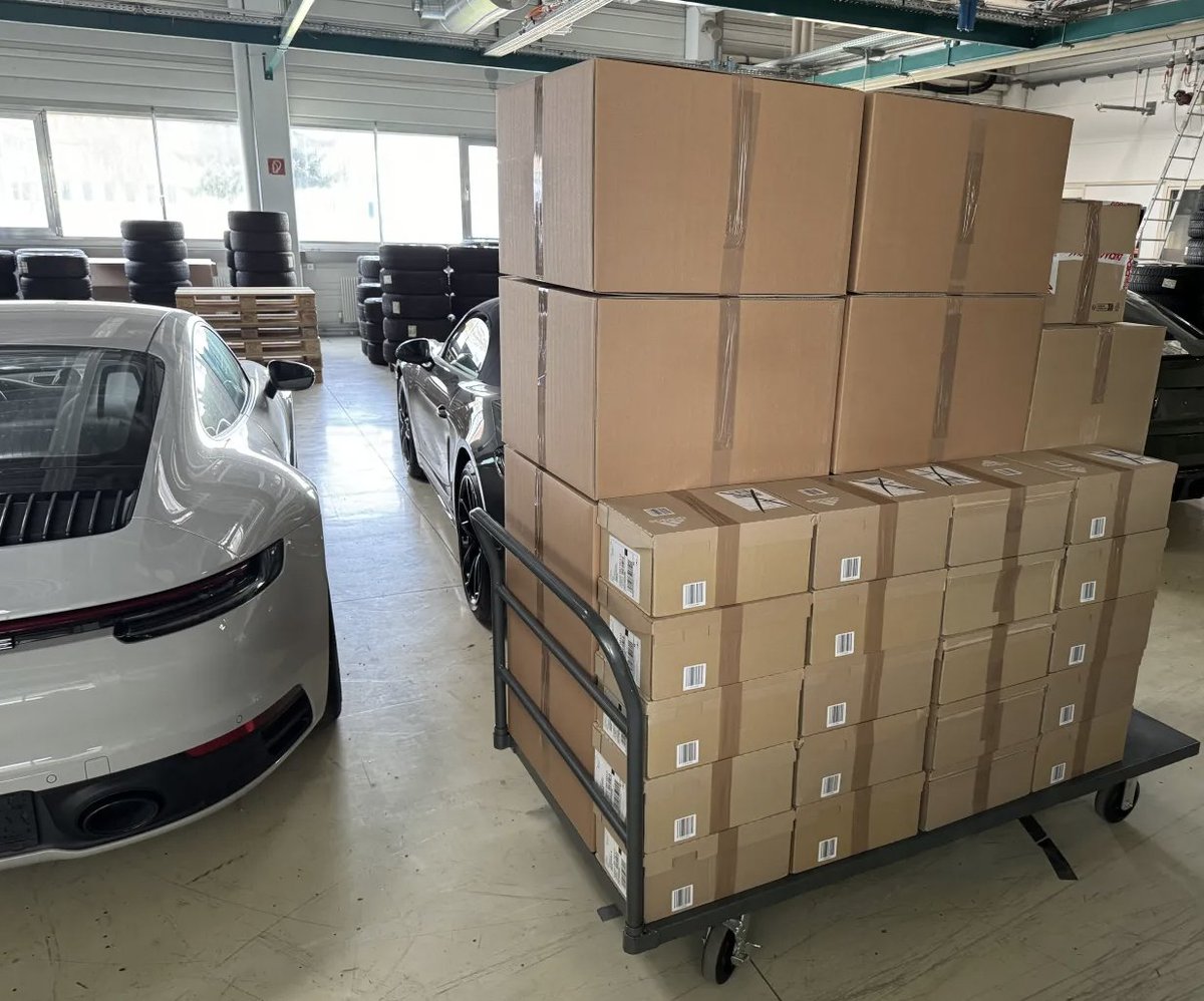 Our Escape members can now enjoy a relaxing weekend drive in their Porsche. 

How are you doing? 👇🤠 
whop.com/escapenotify/