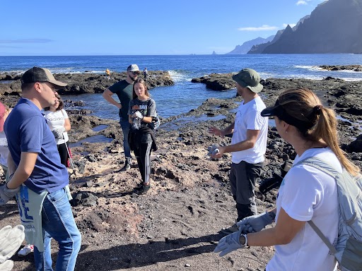 Hoy  hemos estado en la playa de la Punta del Hidalgo en #LaLaguna en una #AcciónLitoral organizada por
<a href="/Acuorum/">Fundación  Acuorum</a>. Gracias a todo el equipo que ha formado parte de esta iniciativa, por ser un ejemplo para concienciar y mejorar el estado del litoral canario🌊.