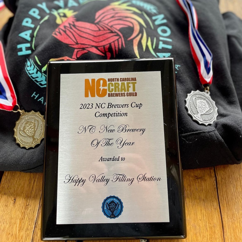 riverbendmalt's tweet photo. Congratulations to Happy Valley Filling Station, North Carolina’s Best New Brewery of the Year!

Cheers y’all. 🍻

@ncbeer @visitnc #ncbeer #NCCBC #visitNC https://t.co/r0M90Gc3ok