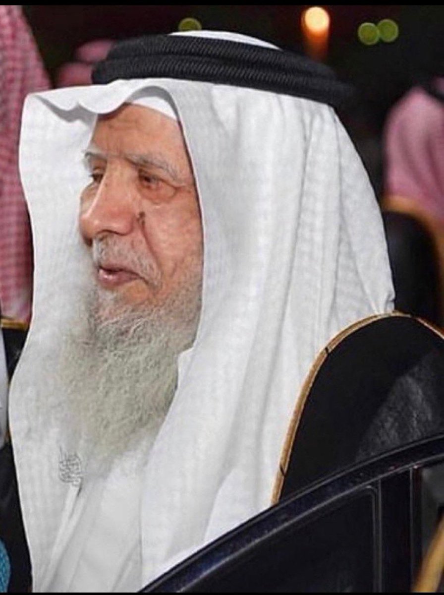 KhdrTabt's tweet photo. تتقدم قبيلة يافع بالعزاء والمواساة الى مقام مولاي خادم الحرمين الش��يفين الملك سلمان بن عبدالعزيز آل سعود حفظه الله ورعاه والى مقام ولي العهد الامين والى اسرةالفقيدوالى اسرة آل سعود الكرام بفقيدالوطن صاحب السمو الملكي الأمير ممدوح بن عبدالعزيز آل سعودرحمه الله رحمة واسعة وغفر له https://t.co/HJQlQFUPI4