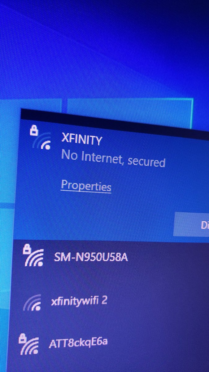 ESukkert's tweet photo. @XfinitySupport @Xfinity the lights are on but no one's home https://t.co/omHJHOZkVQ