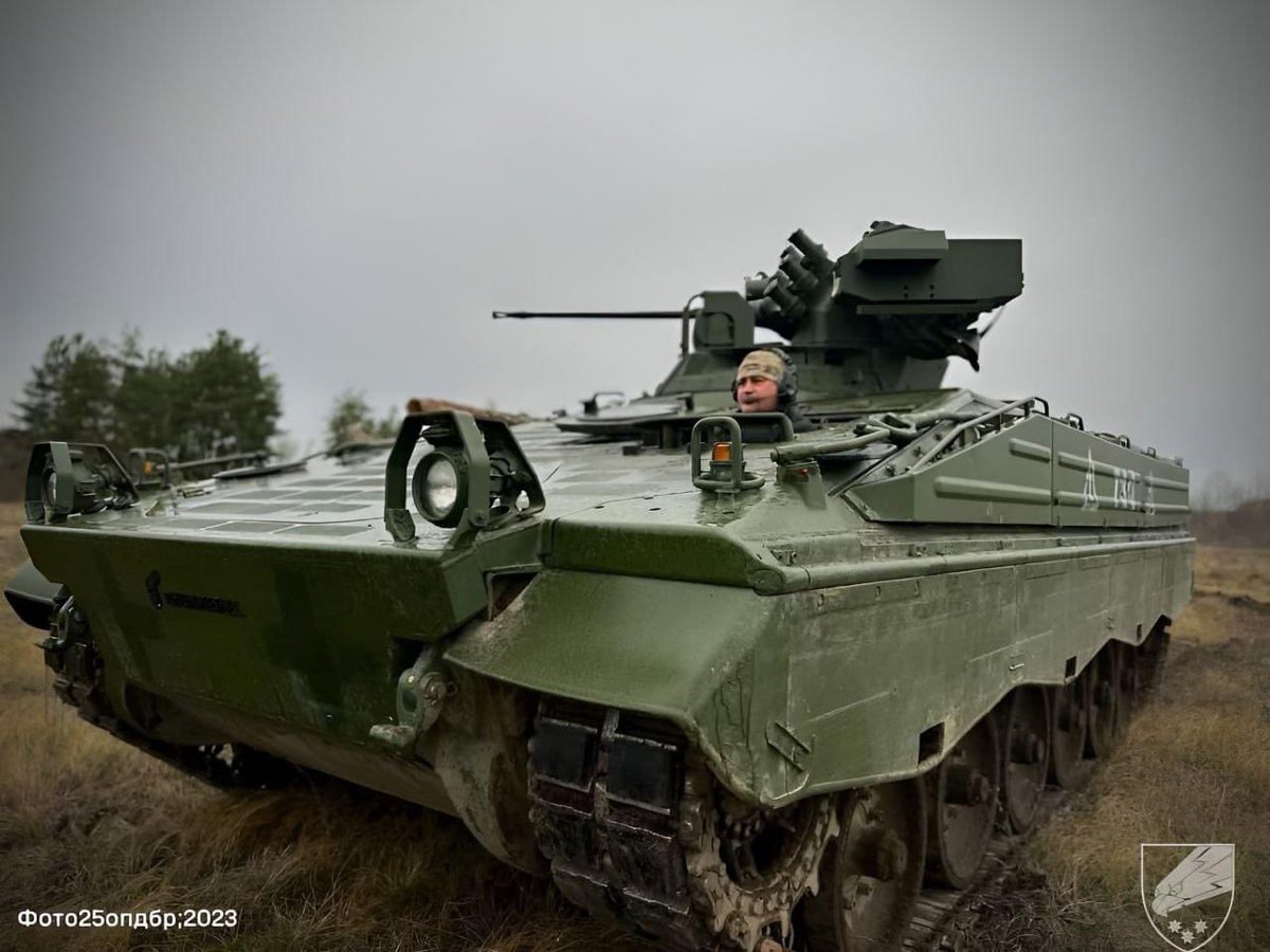 trip_to_valkiri's tweet image. Marder 1A3 in service within 25 Separate Airborne Brigade of Ukrainian Air Assault Troops, November 2023. This brigade was mainly equipped with BMD airborne IFVs before February 2022.
