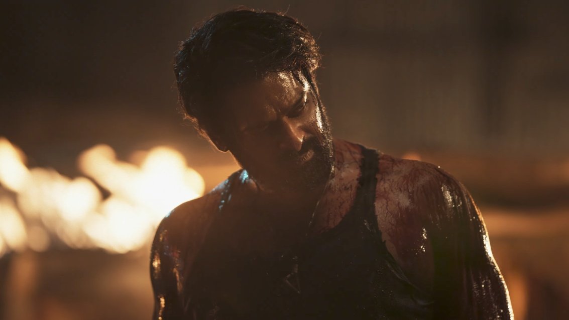 Thyview's tweet photo. ila Kadha REBEL STAAAR ni chudali anukunnamm 🥵🥵🥵🥵💥💥🔥🔥

Trailer : https://t.co/x6g0tWwd6l

#SalaarTrailer #SalaarCeaseFire #SalaarTrailerDay https://t.co/qzgvwihv7s