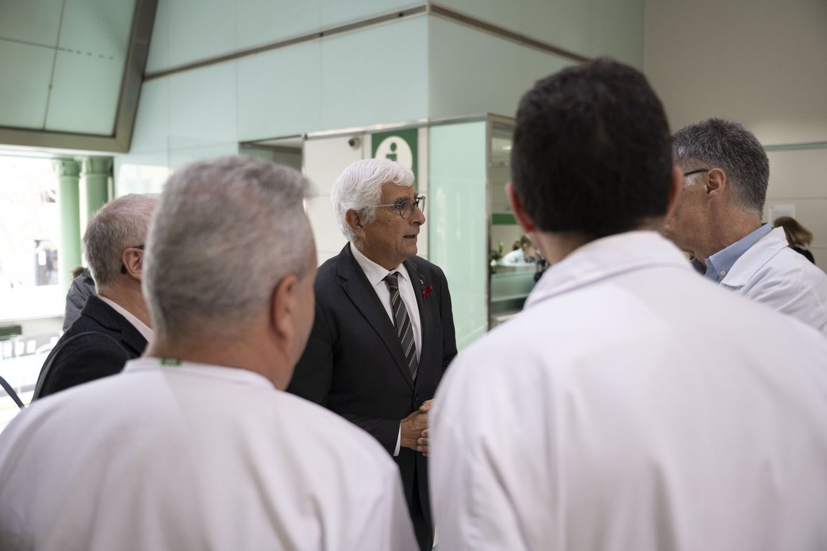 hospitalclinic's tweet photo. 🩺 El #CLÍNIC té un programa pioner per identificar les persones que practiquen #Chemsex

Després de 3⃣ anys, s’ha constatat:

🔵Dismunició dels usuaris
🔵Millor control dels problemes psicològics
🔵Estabilització en les pràctiques de risc per a malalties de transmissió sexual https://t.co/f8gNljarch