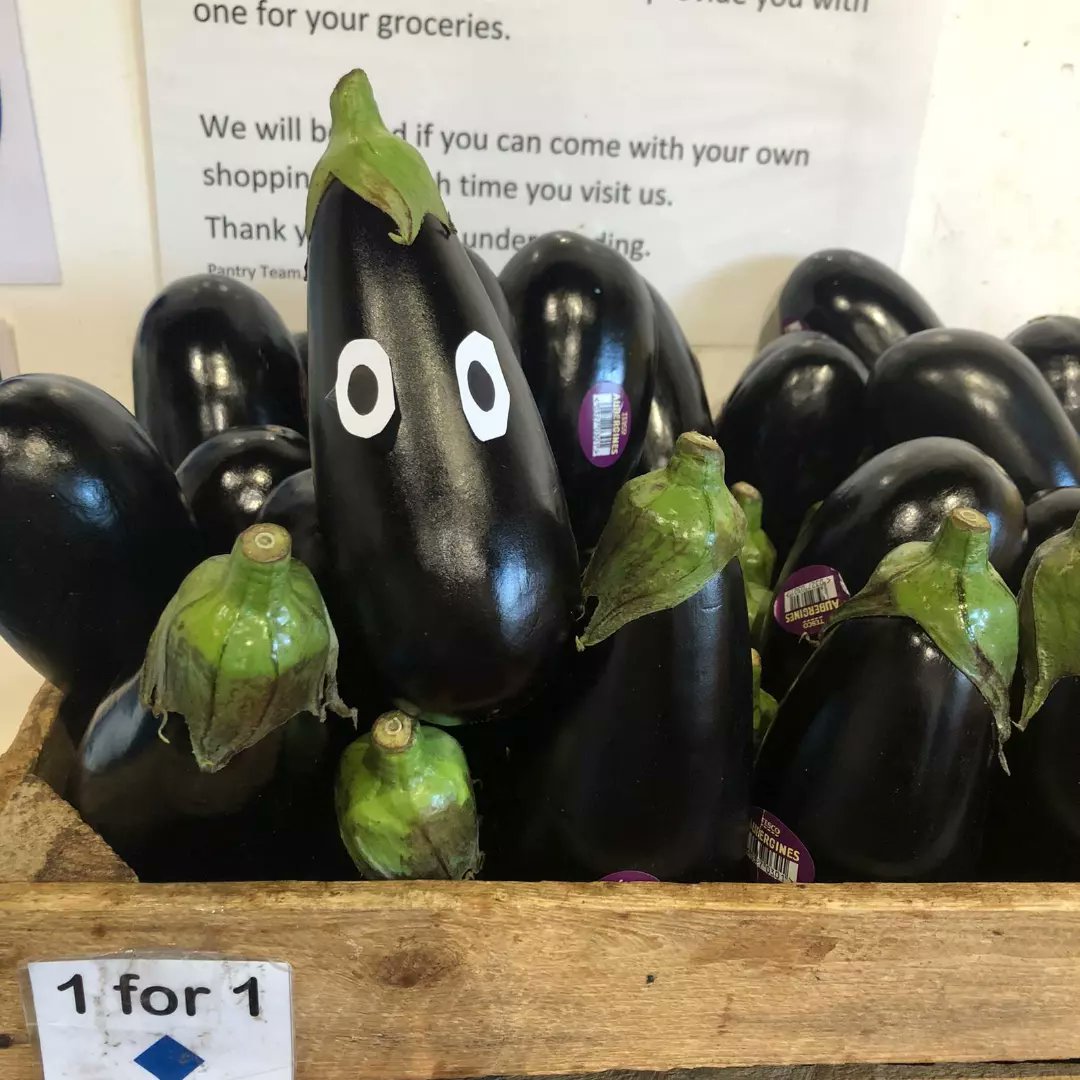 PantryPeckham's tweet photo. Our beautiful fruit &amp; veg is trying to get your attention today 👀

So much for only a few blues 🔷️ come in to stock up on healthy options 🥬🥑🍌🍎🥔🥕

#Pantry #look #veg #fruit https://t.co/P4M1LvYwfy