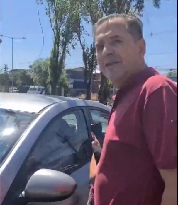 testershaft's tweet photo. Profesor Luis Silva!
Usted predica con el #cilicio en la mano?
Así que adoctrinando políticamente a la comunidad educativa colegio en La Pintana?
Atentos @supereduc_cl @Mineduc
*Pague la revisión técnica al menos. Después predica que los chilenos #debien tenemos que serlo, no? https://t.co/BRS291wTdP