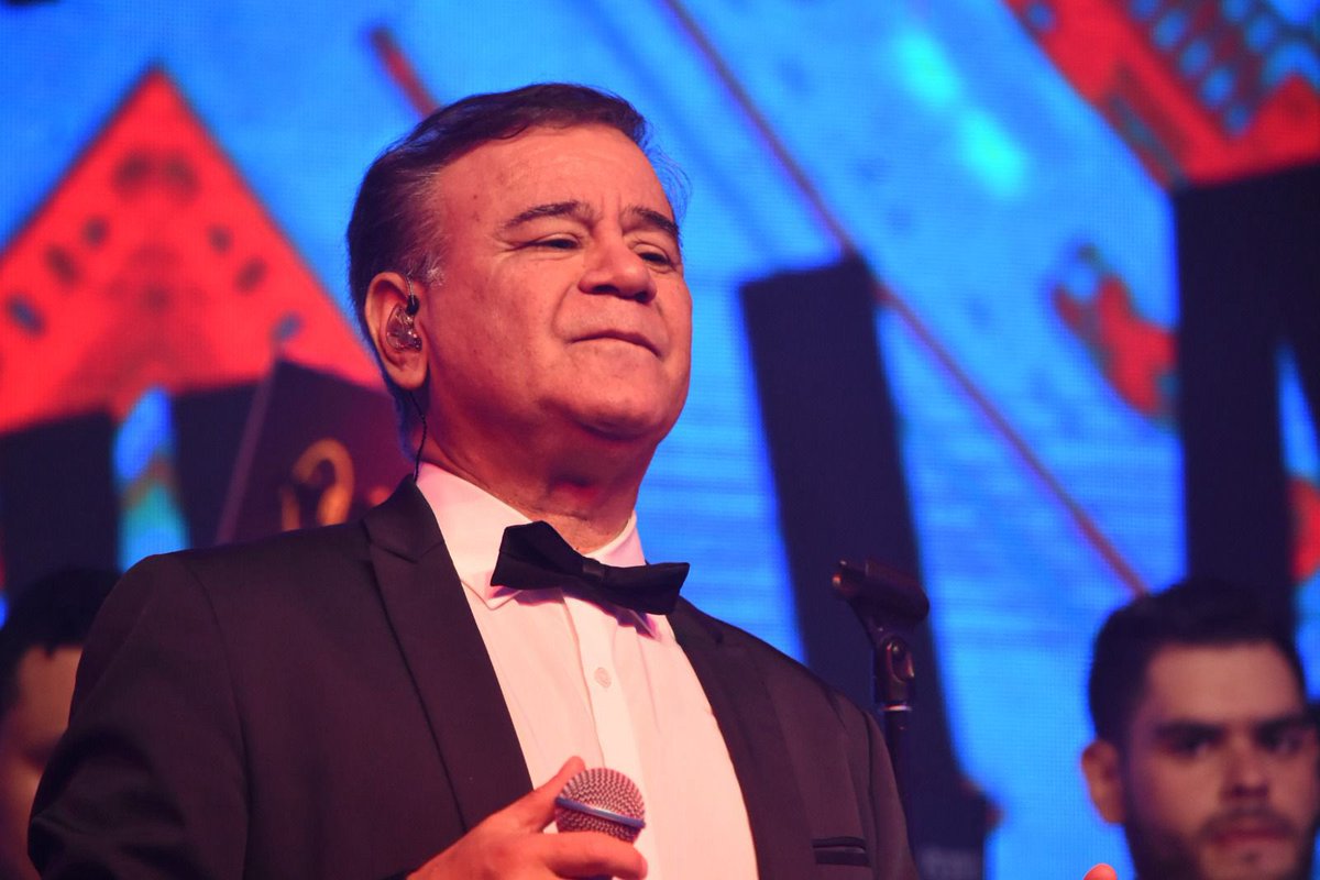 Intervallenato's tweet image. El Cantor de Cantores, @ivanvillazon se va de tripleta musical este fin de semana dándole la bienvenida al mes de diciembre con sus #grandeséxitos. intervallenato.com/inicio/ivan-vi…