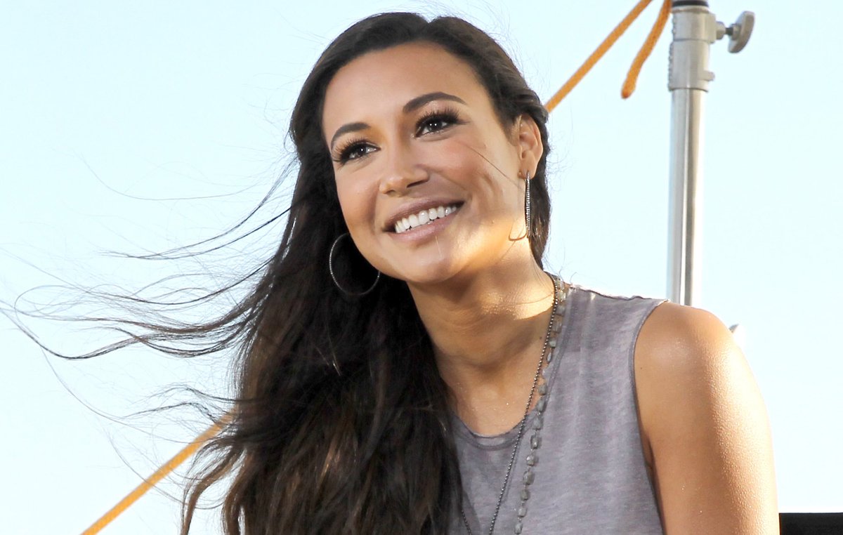 PopCrave's tweet photo. Glee's Kevin McHale and Jenna Ushkowitz announce the upcoming official release of Naya Rivera's unreleased track “Prayer For The Broken” as a tribute to the late singer. https://t.co/ZQkUvxSeHI