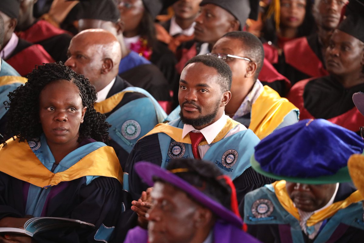 MMUST_Kenya's tweet photo. MMUST GRADUATES 4,286 STUDENTS DURING ITS COLORFUL 20TH GRADUATION GRACED BY CS MINISTRY OF ROADS AND TRANSPORT HON. @kipmurkomen
#IchooseMMUST
#UniversityofChoice
#EveryStudentMatters
#20thGraduation https://t.co/eHPjkBPnEJ