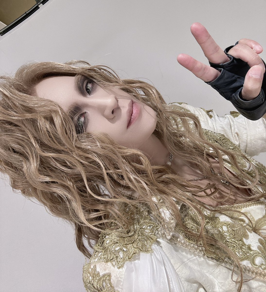 タワーレコード渋谷でのインストアイベントでした
みんな来てくれてありがとう！
会えて嬉しかった
HIZAKIとTERUと食事しているよ

I felt that you understood my feelings too. thank you very much. I love you.