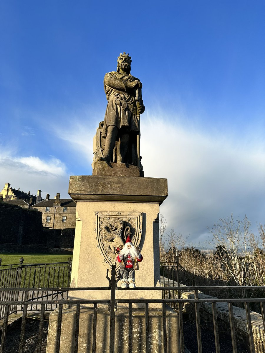 stambrosehigh's tweet photo. Mr Cookie is having the time of his life in #Stirling. He’s visited all the sights and might not come back… https://t.co/Kf5zQ8eSqS