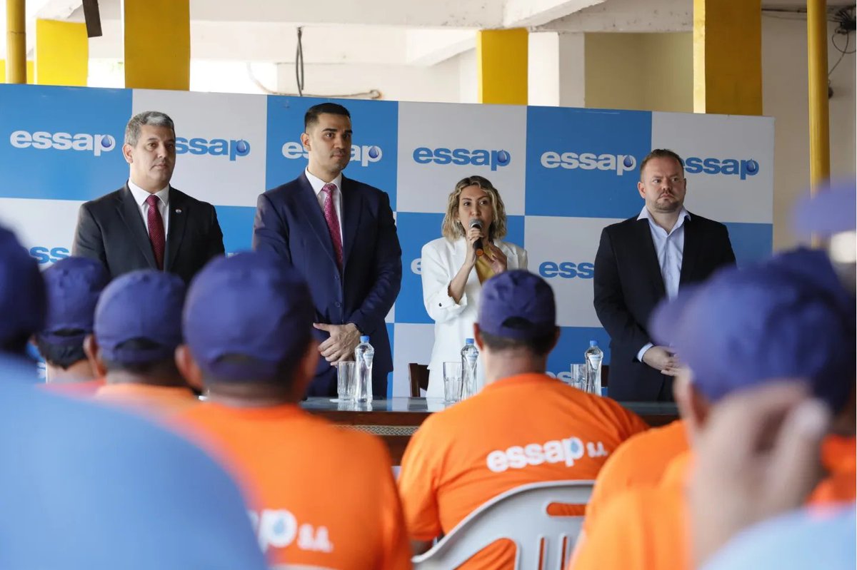 MTESS_PY's tweet image. 🧑🏻‍🏭👷🏻 A través del @SNPP_Paraguay y @Sinafocal renovamos nuestro compromiso de trabajar con la @EssapSA para otorgar #FormaciónDual y certificacion laboral a los trabajadores de la entidad. 

&quot;Queremos seguir trabajando con la Essap para brindar a todos los trabajadores formación…