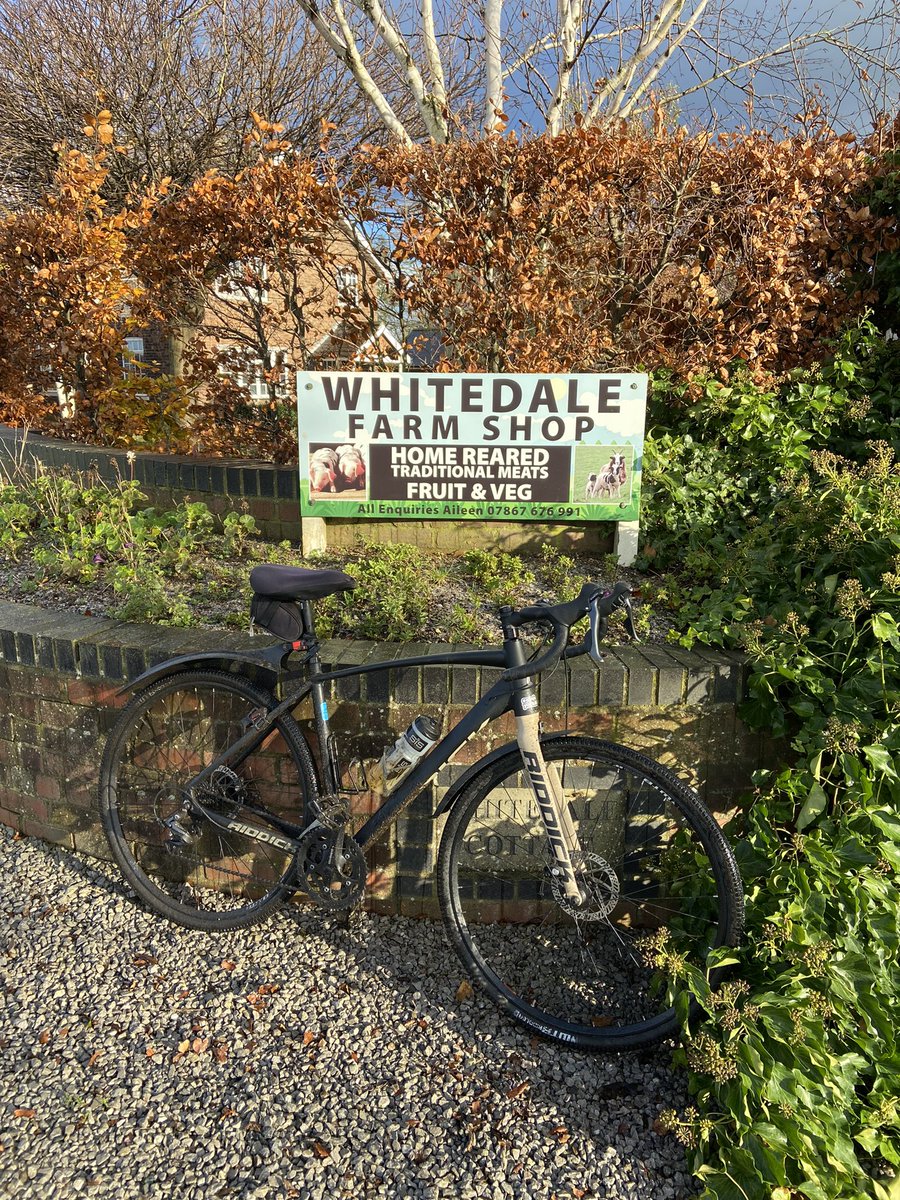 KER1NS17's tweet photo. Cumberland Sausage n Chips for Tea !! #cycling #fridaytea @TPT_National #gravelbike https://t.co/KSRyHpaf1z